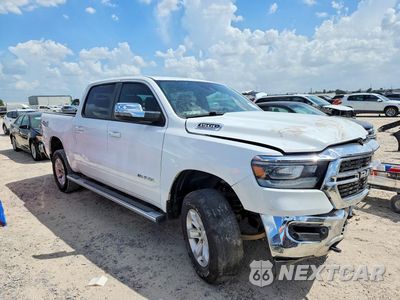 Czwarte zdjęcie samochodu z boku: 2024 RAM 1500 LARAMIE VIN:1C6SRFJT2RN130623 - miniatura