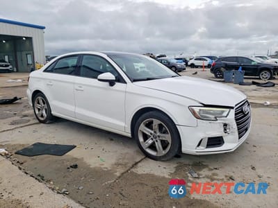 Czwarte zdjęcie samochodu z boku: 2018 AUDI A3 PREMIUM VIN:WAUAUGFF7J1071802 - miniatura