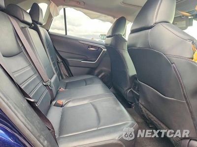 Zdjęcie 11 z 13 samochodu: 2020 TOYOTA RAV4 XLE PREMIUM VIN:JTMA1RFV8LD051753 - miniatura