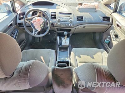 Zdjęcie 8 z 12 samochodu: 2009 HONDA CIVIC LX VIN:2HGFA16539H316888 - miniatura