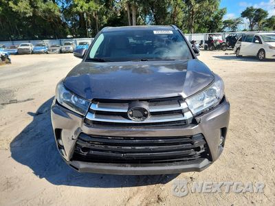 Piąte zdjęcie samochodu w środku: 2019 TOYOTA HIGHLANDER HYBRID VIN:5TDKZRFH8KS359807 - miniatura