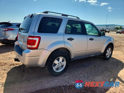 Trzecie zdjęcie samochodu z tyłu: 2010 FORD ESCAPE XLT VIN:1FMCU0D71AKD21328 - miniatura