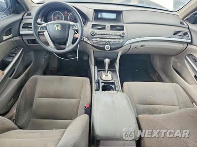Zdjęcie 8 z 12 samochodu: 2009 HONDA ACCORD EX VIN:1HGCP26789A005478 - miniatura
