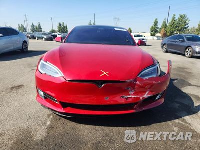 Piąte zdjęcie samochodu w środku: 2018 TESLA MODEL S VIN:5YJSA1E20JF293844 - miniatura
