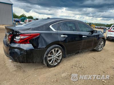 Trzecie zdjęcie samochodu z tyłu: 2018 NISSAN ALTIMA 2.5 SR VIN:1N4AL3AP2JC173887 - miniatura