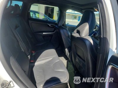 Zdjęcie 10 z 13 samochodu: 2016 VOLVO XC60 T6 R-DESIGN PLATINUM VIN:YV4902RS1G2800745 - miniatura