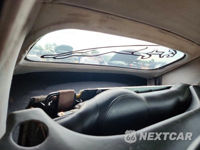 Zdjęcie 10 z 13 samochodu: 1998 JAGUAR XK8 VIN:SAJGX2249WC022917 - miniatura