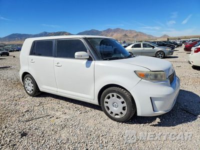 Czwarte zdjęcie samochodu z boku: 2008 SCION XB BASE VIN:JTLKE50E981018221 - miniatura