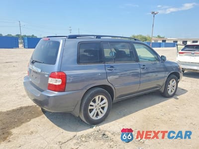 Trzecie zdjęcie samochodu z tyłu: 2006 TOYOTA HIGHLANDER HYBRID VIN:JTEDW21A360004258 - miniatura