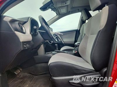 Zdjęcie 7 z 13 samochodu: 2017 TOYOTA RAV4 XLE VIN:2T3RFREV4HW571724 - miniatura