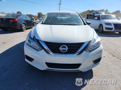 Piąte zdjęcie samochodu w środku: 2017 NISSAN ALTIMA 2.5 S VIN:1N4AL3AP1HC482776 - miniatura