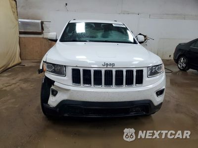 Piąte zdjęcie samochodu w środku: 2015 JEEP GRAND CHEROKEE LAREDO VIN:1C4RJFAG2FC914213 - miniatura