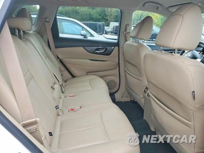 Zdjęcie 10 z 13 samochodu: 2016 NISSAN ROGUE SL VIN:KNMAT2MV0GP679394 - miniatura