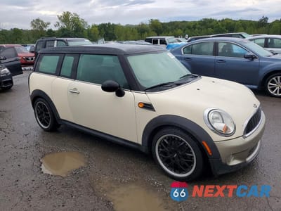 Czwarte zdjęcie samochodu z boku: 2011 MINI COOPER CLUBMAN VIN:WMWZF3C52BTX82234 - miniatura