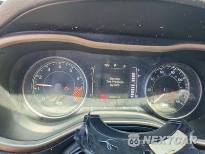 Zdjęcie 9 z 13 samochodu: 2014 JEEP CHEROKEE LATITUDE VIN:1C4PJLCS4EW262506 - miniatura