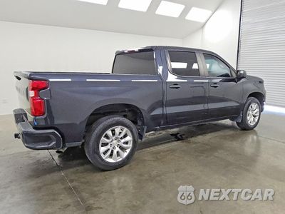 Trzecie zdjęcie samochodu z tyłu: 2022 CHEVROLET SILVERADO C1500 CUSTOM VIN:1GCPABEK6NZ518554 - miniatura