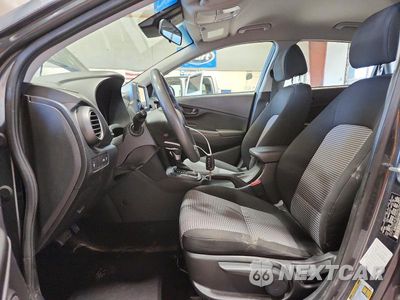 Zdjęcie 7 z 13 samochodu: 2021 HYUNDAI KONA SE VIN:KM8K1CAAXMU736954 - miniatura