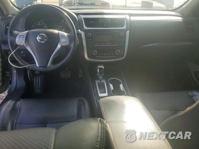 Zdjęcie 8 z 12 samochodu: 2017 NISSAN ALTIMA 2.5 VIN:1N4AL3APXHC286562 - miniatura