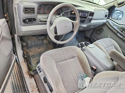 Zdjęcie 8 z 12 samochodu: 2001 FORD EXCURSION XLT VIN:1FMNU41S81EB19206 - miniatura