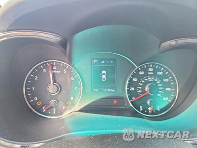 Zdjęcie 9 z 12 samochodu: 2017 KIA FORTE LX VIN:3KPFL4A7XHE119536 - miniatura