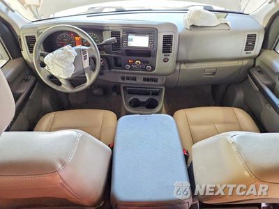 Zdjęcie 8 z 13 samochodu: 2019 NISSAN NV 3500 HD SL VIN:5BZAF0AA9KN850189 - miniatura