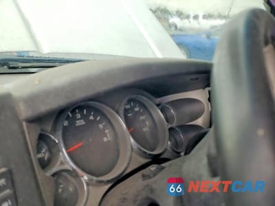 Zdjęcie 9 z 12 samochodu: 2011 CHEVROLET SILVERADO K1500 LT VIN:1GCRKSE36BZ408078 - miniatura