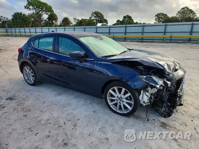 Czwarte zdjęcie samochodu z boku: 2017 MAZDA 3 GRAND TOURING VIN:3MZBN1M32HM131425 - miniatura