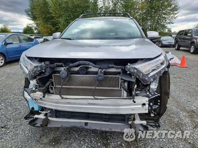 Piąte zdjęcie samochodu w środku: 2021 TOYOTA RAV4 XLE PREMIUM VIN:4T3B6RFV1MU031712 - miniatura