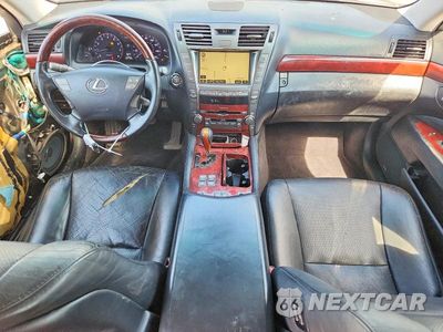 Zdjęcie 8 z 13 samochodu: 2009 LEXUS LS 460 VIN:JTHCL46F795002396 - miniatura