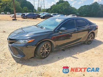 2018 TOYOTA CAMRY SE 4T1B11HK8JU675473 - główne zdjęcie licytacji z USA - miniatura