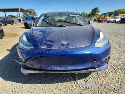 Piąte zdjęcie samochodu w środku: 2018 TESLA MODEL 3 VIN:5YJ3E1EA6JF032640 - miniatura