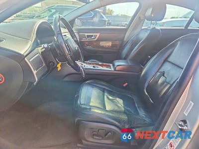 Zdjęcie 7 z 12 samochodu: 2009 JAGUAR XF VIN:SAJWA07C591R43985 - miniatura