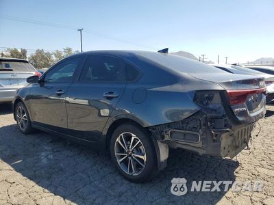Drugie zdjęcie samochodu z przodu: 2023 KIA FORTE LXS VIN:3KPF24ADXPE608722 - miniatura