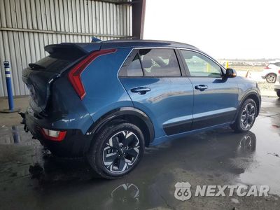 Trzecie zdjęcie samochodu z tyłu: 2023 KIA NIRO WIND VIN:KNDCR3L17P5034023 - miniatura