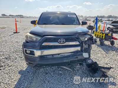 Piąte zdjęcie samochodu w środku: 2018 TOYOTA 4RUNNER LIMITED VIN:JTEZU5JR4J5181643 - miniatura