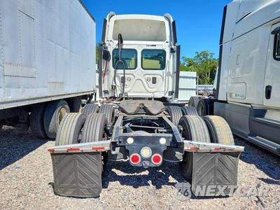 Zdjęcie 6 z 12 samochodu: 2015 FREIGHTLINER CASCADIA 125 VIN:3AKJGEBGXFSGP2128 - miniatura
