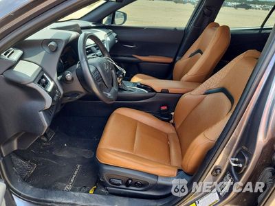 Zdjęcie 7 z 13 samochodu: 2021 LEXUS UX 250H VIN:JTHP9JBH5M2042203 - miniatura