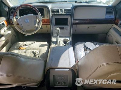Zdjęcie 8 z 13 samochodu: 2003 LINCOLN NAVIGATOR VIN:5LMFU27R23LJ38679 - miniatura