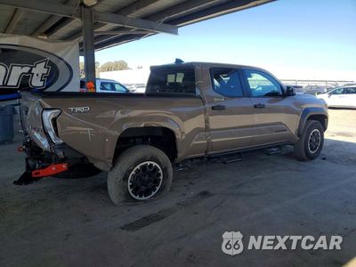 Trzecie zdjęcie samochodu z tyłu: 2026 TOYOTA TACOMA TRD OFF-ROAD VIN:3TMLB5JN1TM209201 - miniatura