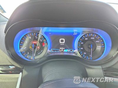 Zdjęcie 9 z 12 samochodu: 2019 CHRYSLER 300 S VIN:2C3CCABG6KH679019 - miniatura