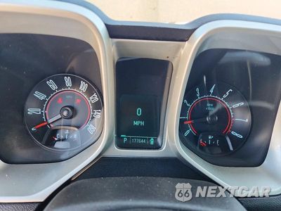 Zdjęcie 9 z 13 samochodu: 2011 CHEVROLET CAMARO LS VIN:2G1FA1ED2B9204700 - miniatura