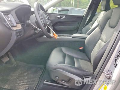 Zdjęcie 7 z 13 samochodu: 2022 VOLVO XC60 B5 MOMENTUM VIN:YV4L12RK6N1915685 - miniatura