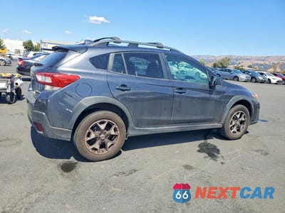 Trzecie zdjęcie samochodu z tyłu: 2018 SUBARU CROSSTREK PREMIUM VIN:JF2GTADC7JH290760 - miniatura