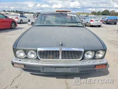 Piąte zdjęcie samochodu w środku: 1988 JAGUAR XJ6 VIN:SAJHL1644JC542925 - miniatura