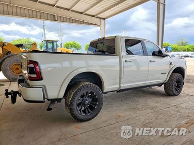 Trzecie zdjęcie samochodu z tyłu: 2020 RAM 2500 LARAMIE VIN:3C6UR5FL7LG193616 - miniatura