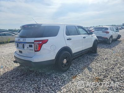 Trzecie zdjęcie samochodu z tyłu: 2015 FORD EXPLORER POLICE INTERCEPTOR VIN:1FM5K8AT8FGA88282 - miniatura
