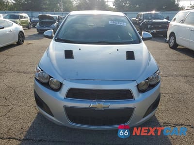 Piąte zdjęcie samochodu w środku: 2013 CHEVROLET SONIC LT VIN:1G1JC6SB4D4110912 - miniatura