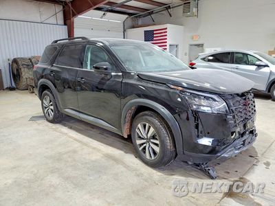 Czwarte zdjęcie samochodu z boku: 2026 NISSAN PATHFINDER SL VIN:5N1DR3CE1TC268568 - miniatura