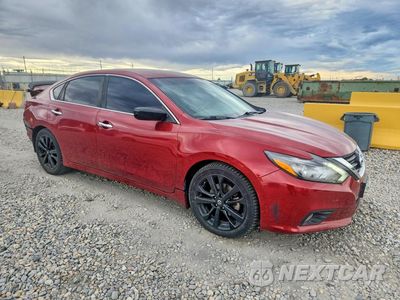 Czwarte zdjęcie samochodu z boku: 2017 NISSAN ALTIMA 2.5 SR VIN:1N4AL3AP1HC185992 - miniatura