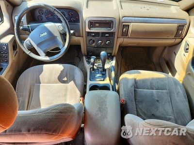 Zdjęcie 8 z 12 samochodu: 2001 JEEP GRAND CHEROKEE LAREDO VIN:1J4GW48S31C699192 - miniatura